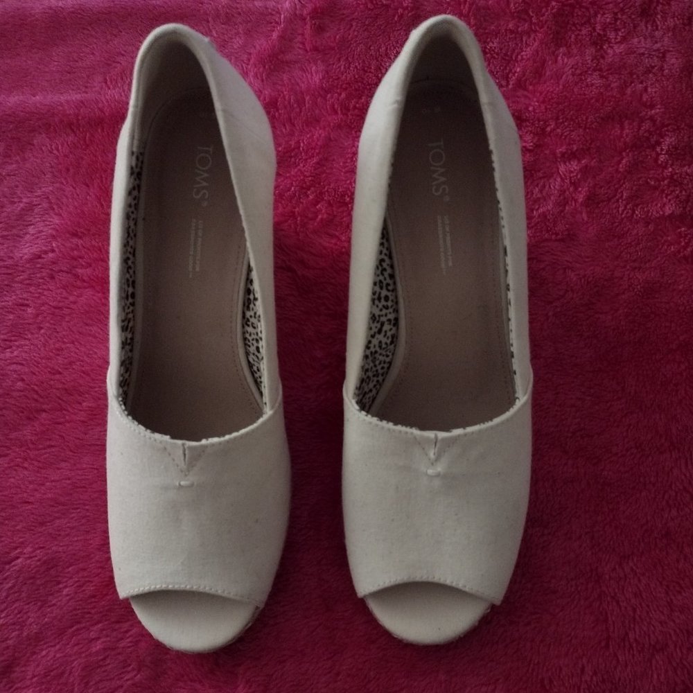 TOMS Womens Sz 10M Shoes Cream Comfort Peep Toe Wedge Espadrille Ankle